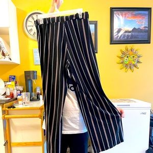 Beautiful Wide Leg Vertical Striped Pants